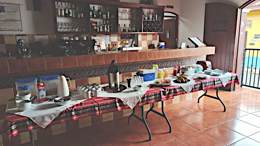 El desayuno-bufé está incluido en la tarifa