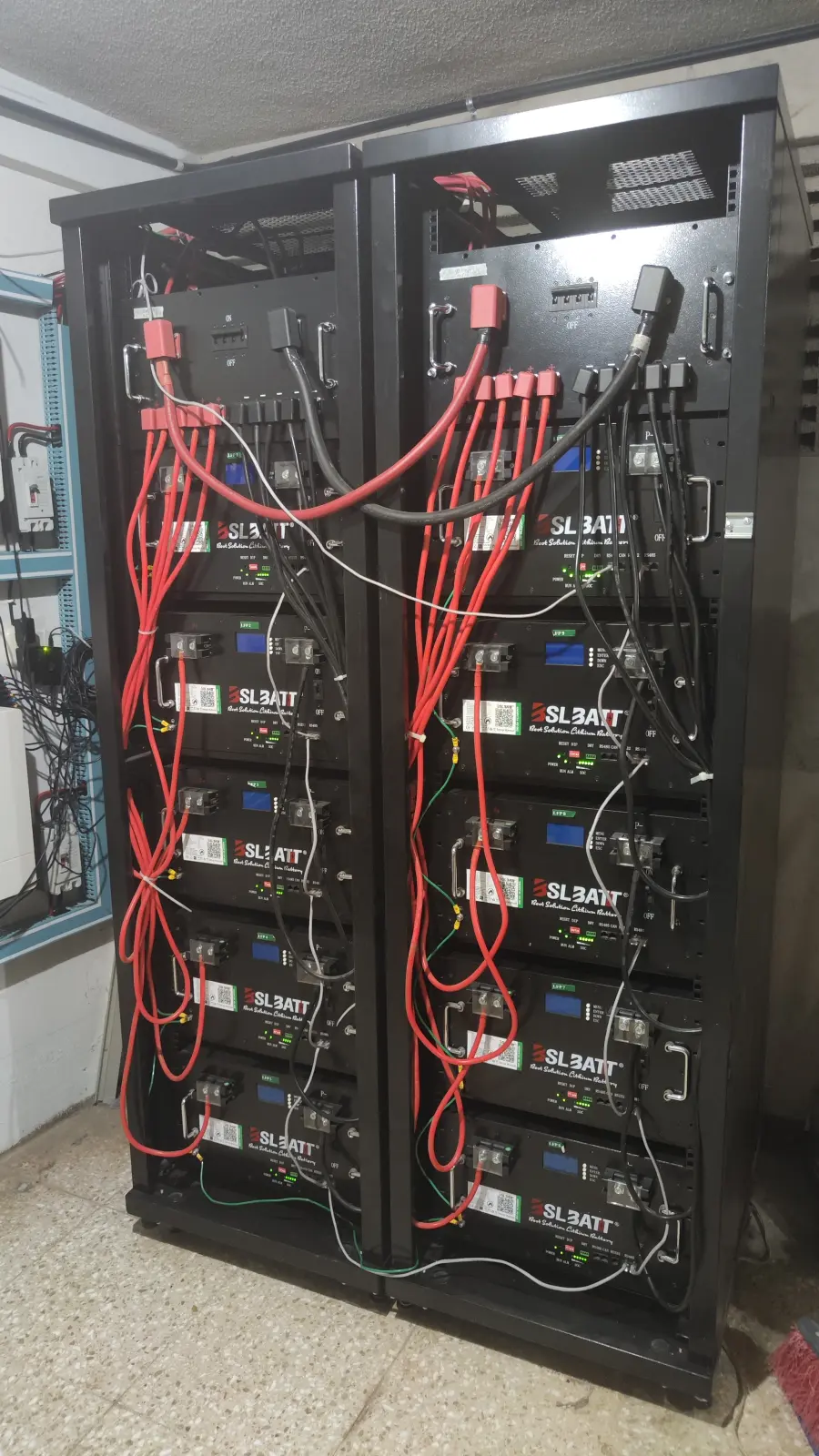 El banco de baterías de 100 kWh de litio. En el futuro cercano vamos a instalar 100 kWh más