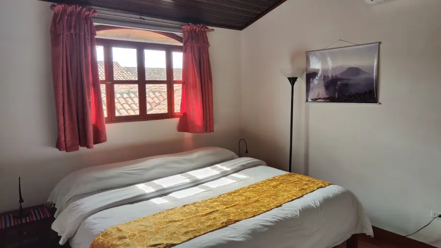 Room 2: King bed